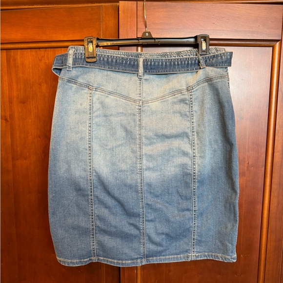 Knox Rose denim mini skirt with tie belt. New with tags. - Picture 2 of 4